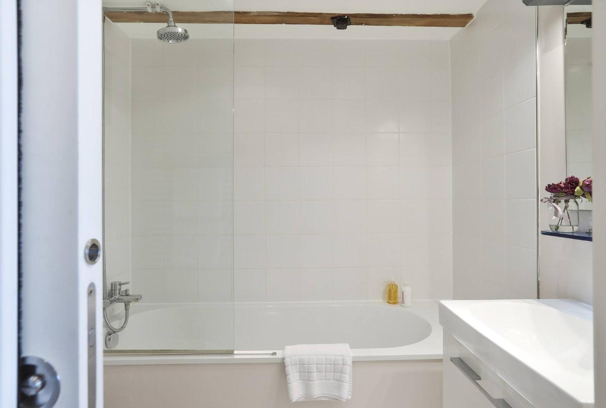 Wild Roses Serviced Apartments - Excel Warehouse 1 Londra Esterno foto