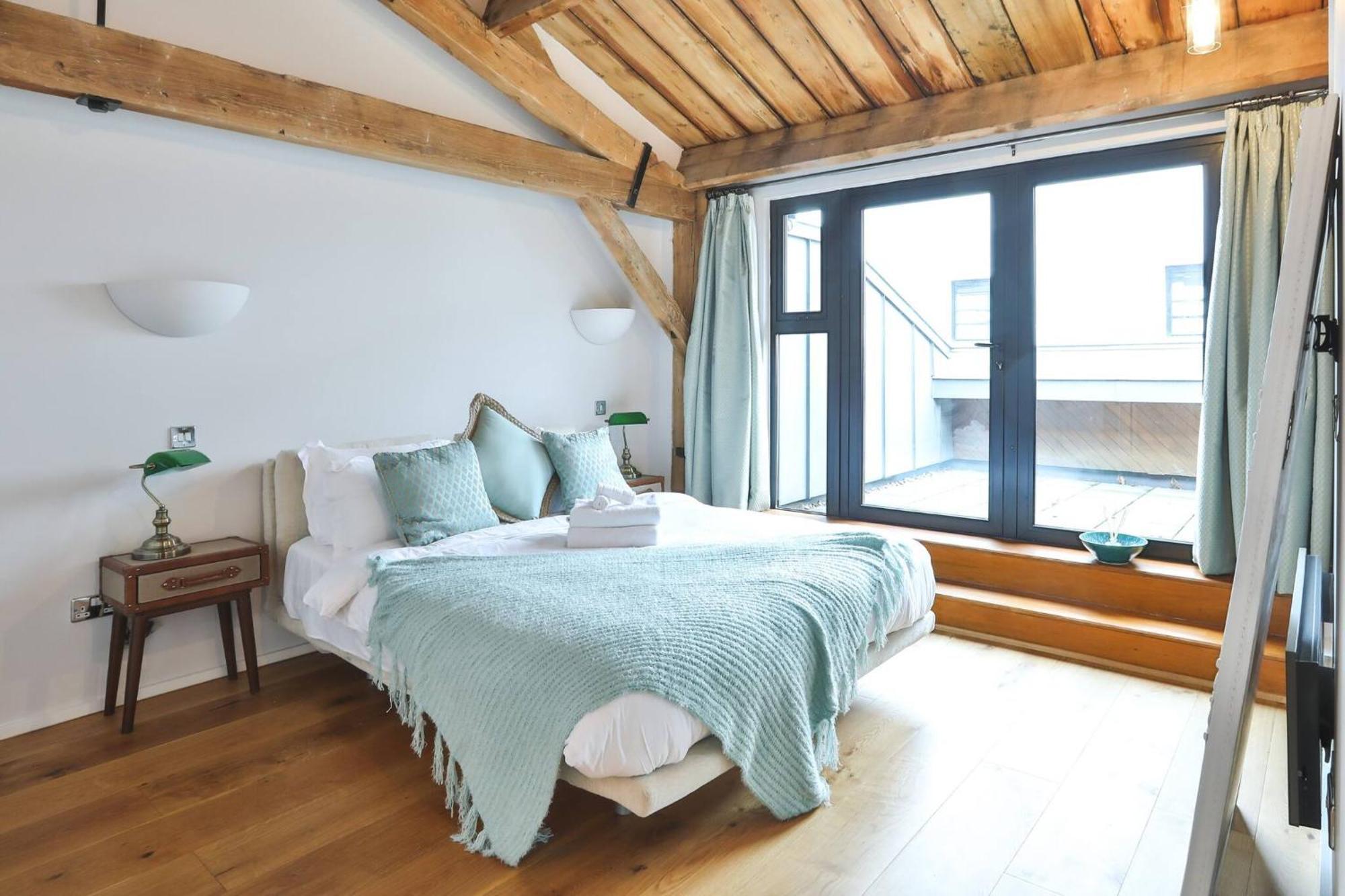 Wild Roses Serviced Apartments - Excel Warehouse 1 Londra Esterno foto